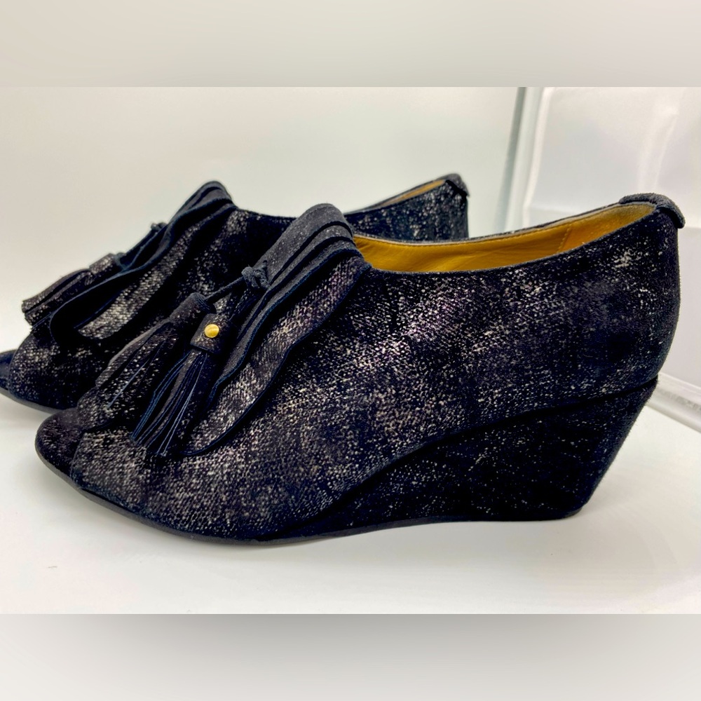 Anyi Lu Jessie Suede Metallic Black Booties Size 38.5 US 8 Kiltie Wedge Tassels